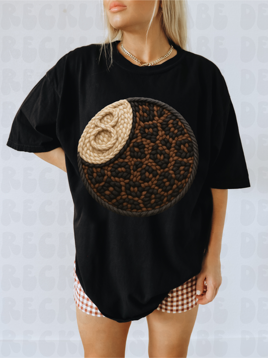 Cheetah 8 Ball Yarn PNG
